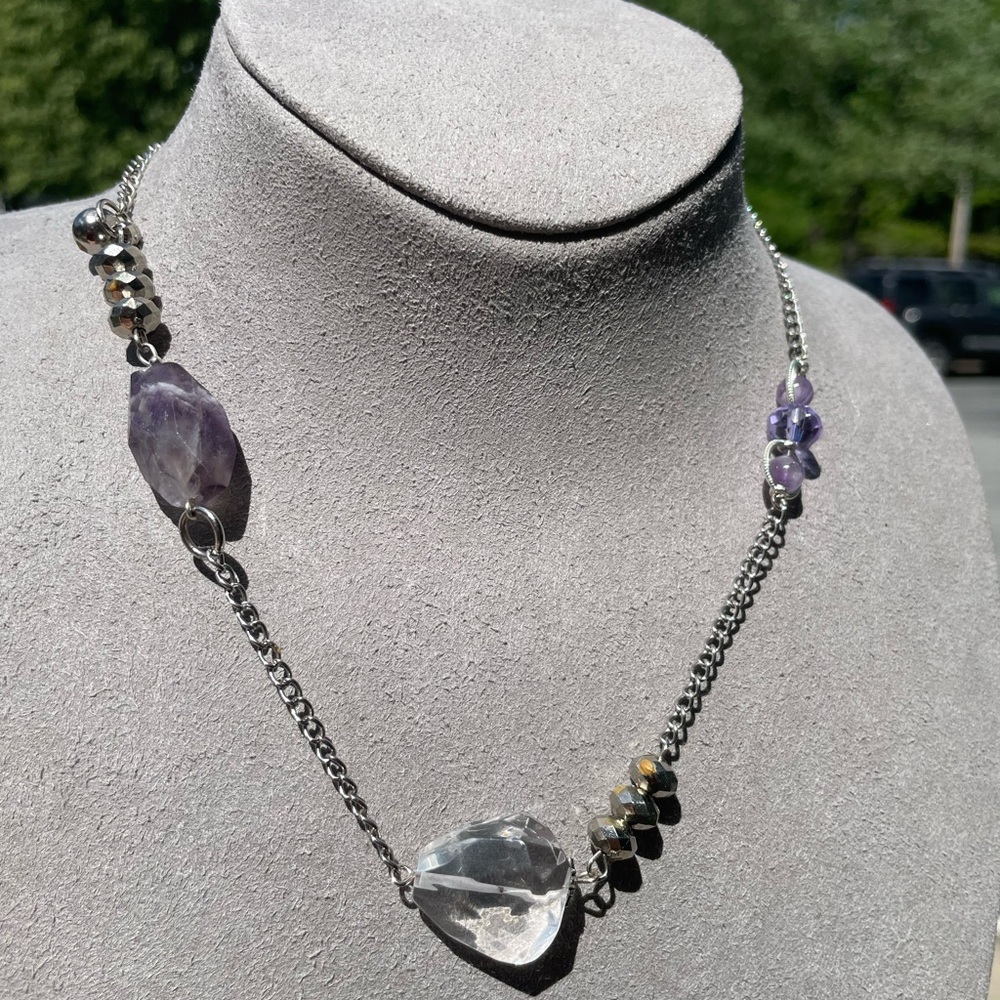 Hand made collier with natural stones.